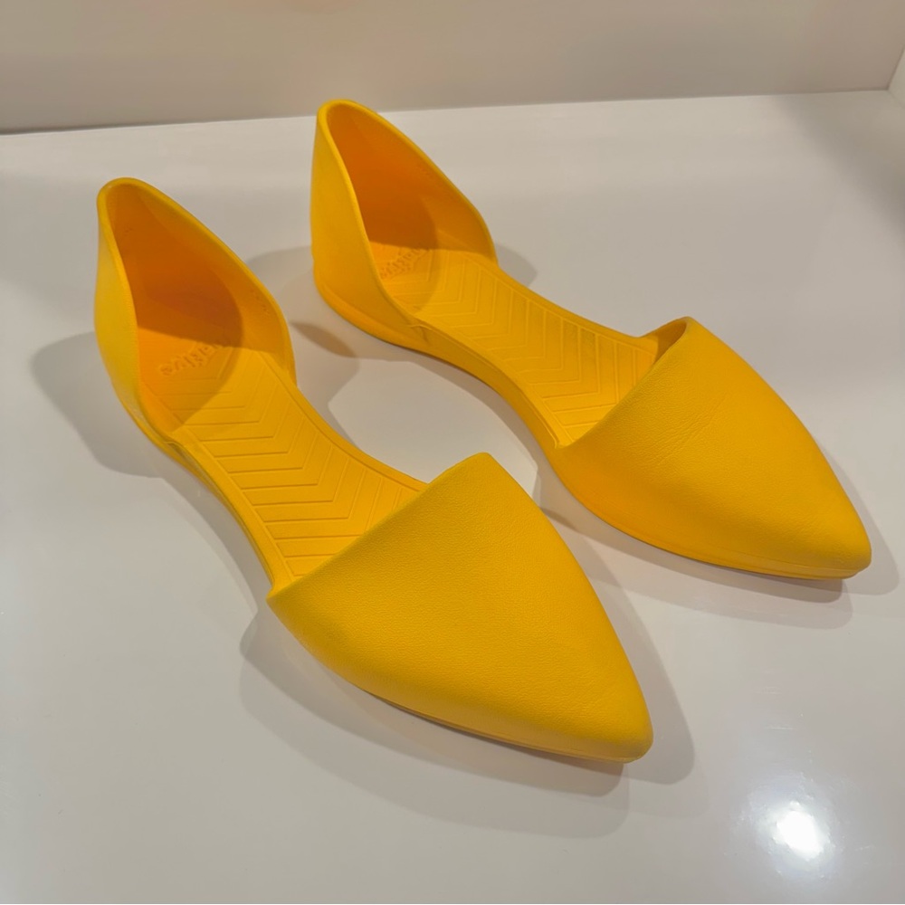Native Women's Audrey Yellow Flat